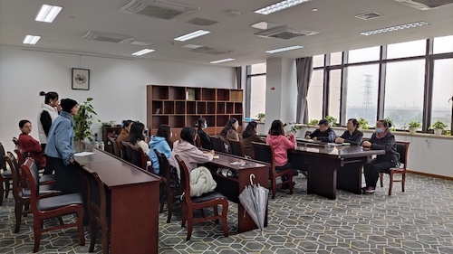 座谈会3