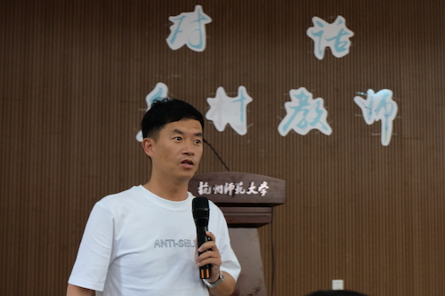 刘勇武校长